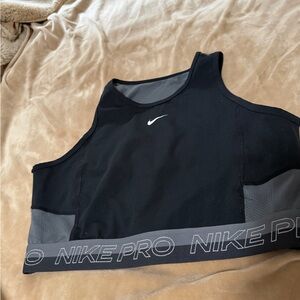 Nike Pro Women’s Dri-FIT Cropped Black and Gray Tank Top Women’s Medium